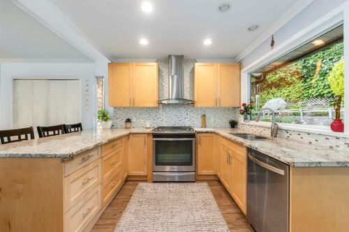 31438 Chalmers Pl, Abbotsford, BC, V2T5H1 | Card Image