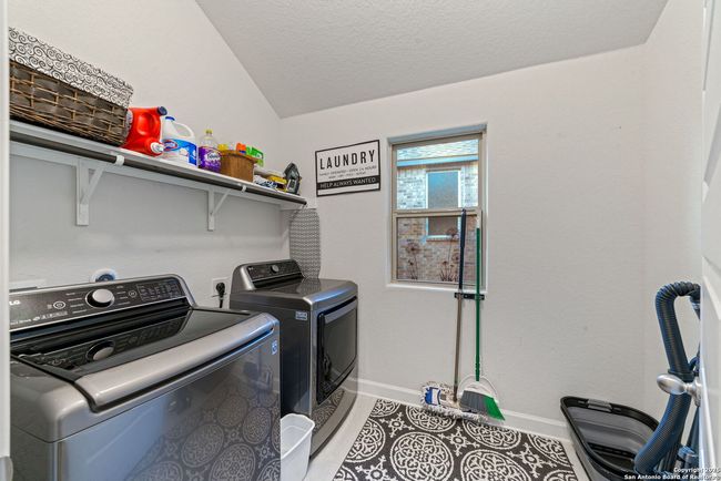 324 Rhapsody Rdg, House other with 3 bedrooms, 2 bathrooms and null parking in Spring Branch TX | Image 28
