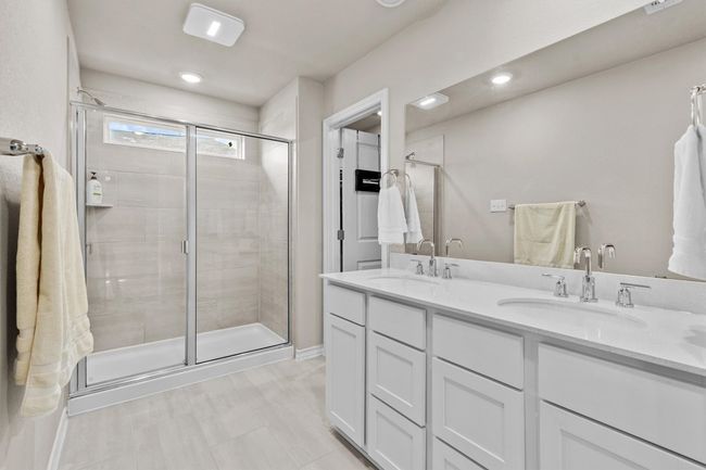 Clean and bright | Image 14