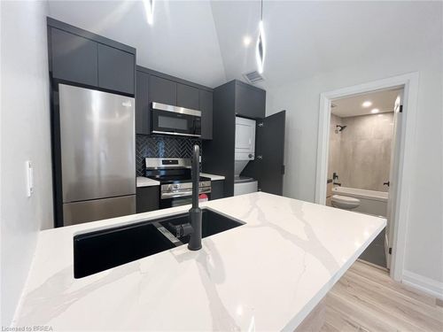 110 Deschene Ave, Hamilton, ON, L9A3K1 | Card Image