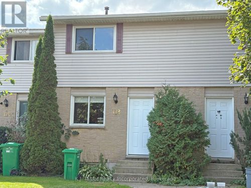 118 Bennett St E, Goderich, ON, N7A4H4 | Card Image