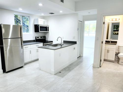 1-580 Nw 34th St, Miami, FL, 33127-3431 | Card Image