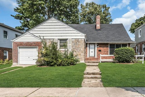 79-37 213th St, Oakland Gardens, NY, 11364-3507 | Card Image