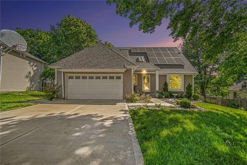2404 Ne Mill Crk, Blue Springs, MO, 64014-1404 | Card Image