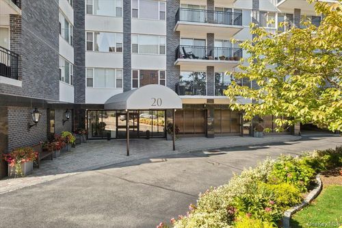 3l-20 Old Mamaroneck Road, White Plains, NY, 10605 | Card Image