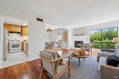 35 Wordsworth Ct, Mill Valley, CA, 94941-4638 | Card Image