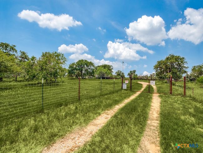 12505 W Fm 476, Home with 0 bedrooms, 1 bathrooms and null parking in Somerset TX | Image 16