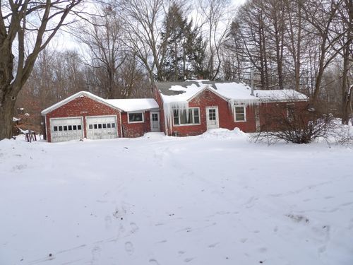 2103 Niles Buchanan Rd, Niles, MI, 49120-8967 | Card Image