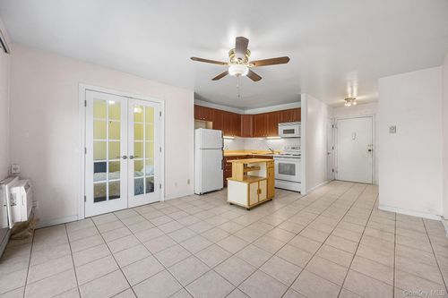 306-115 Dehaven Dr, Yonkers, NY, 10703-1207 | Card Image