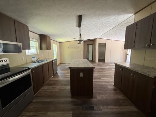 56048 Blue Creek Rd, Astor, FL, 32102-2411 | Card Image