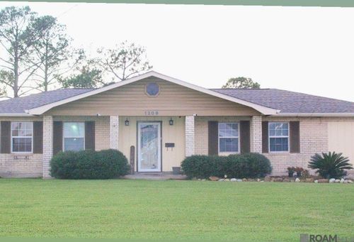 1209 Barrow St, Franklin, LA, 70538-3531 | Card Image