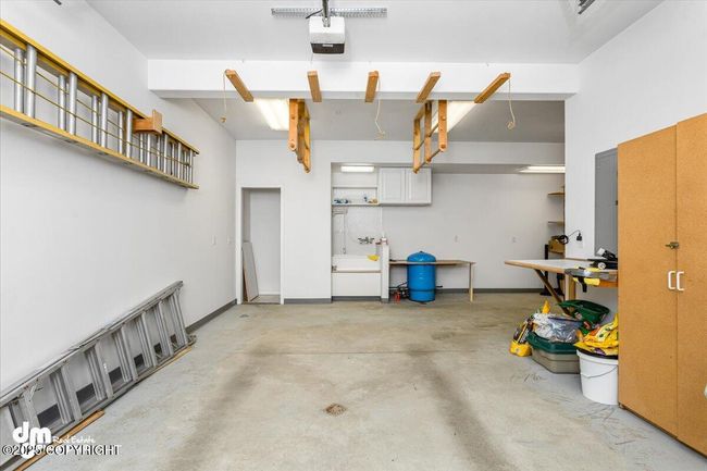 108 Garage | Image 109