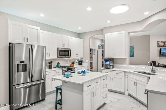 1291 Royal Fern Dr, House other with 3 bedrooms, 2 bathrooms and null parking in Melbourne FL | Image 5