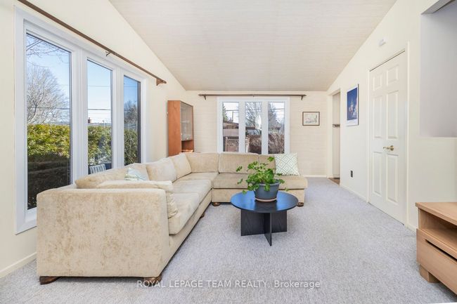 24 Ellery Cres, House other with 3 bedrooms, 2 bathrooms and 4 parking in Nepean ON | Image 7