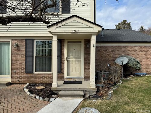 1597 Dover Hl S, Walled Lake, MI, 48390-3124 | Card Image