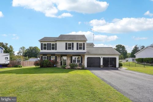 504 Llangollen Blvd, NEW CASTLE, DE, 19720-4752 | Card Image