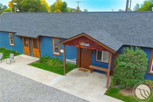 502 W Front Ave, Joliet, MT, 59041-9621 | Card Image