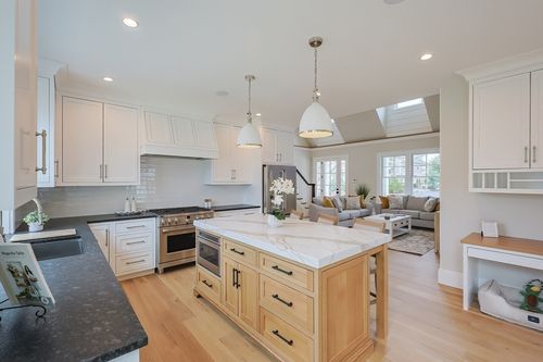 72 Woodside Dr, East Falmouth, MA, 02536-7243 | Card Image