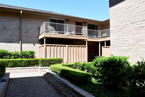 apt-e-11338 Park Central Pl, Dallas, TX, 75230-3320 | Card Image