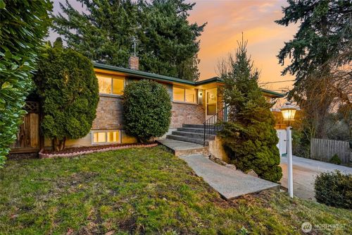 630 Hillcrest Ave, Kent, WA, 98030-6238 | Card Image