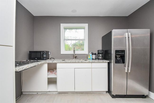 Guess suit - Kitchen Area | Image 31