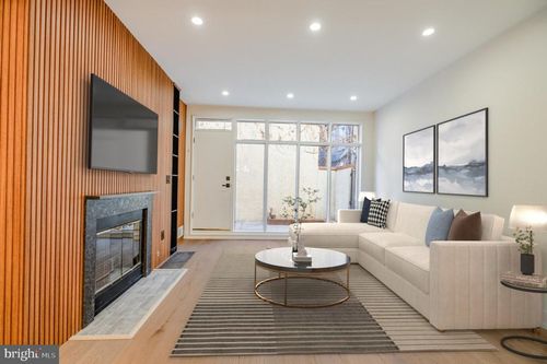 732 Manning St, PHILADELPHIA, PA, 19106-4011 | Card Image