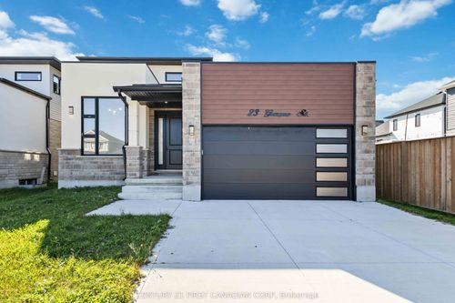 {{alt}} | Card Image