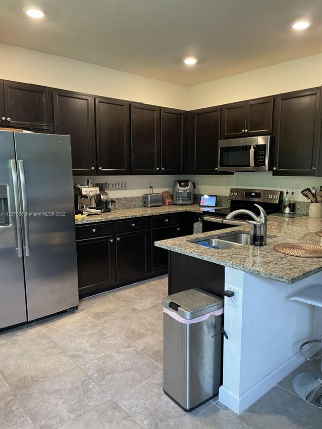 0 - 3409 W 104th Ter, Condo with 4 bedrooms, 3 bathrooms and null parking in Hialeah FL | Image 17