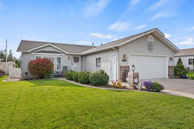 10419 N Maximillian Ln, House other with 2 bedrooms, 2 bathrooms and null parking in Nine Mile Falls WA | Image 1