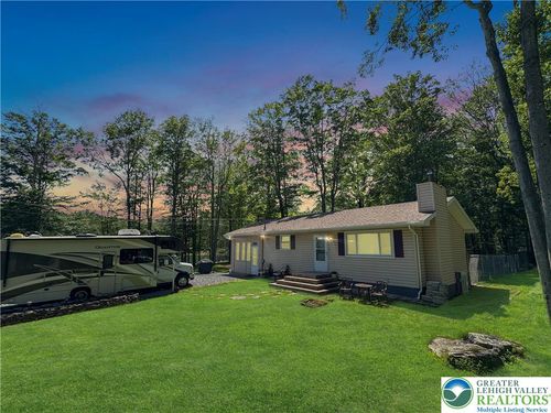 7537 Lake Shore Dr, Pocono Lake, PA, 18347-7887 | Card Image
