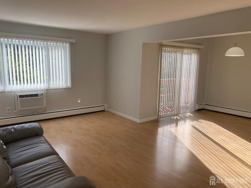 apt-1b-15 Lake Ave, East Brunswick, NJ, 08816-1805 | Card Image