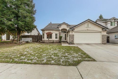 2829 E Decatur Ave, Fresno, CA, 93720-6407 | Card Image