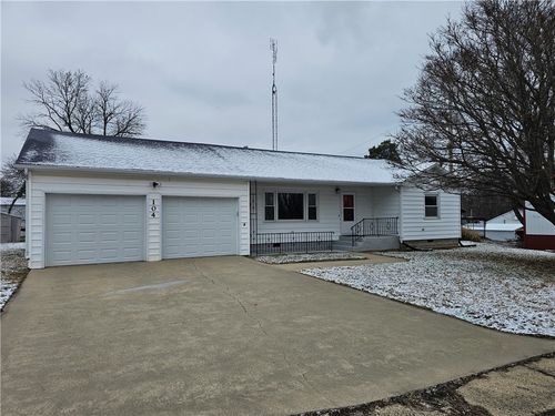 104 E Ohio Street, Greenup, IL, 62428 | Card Image