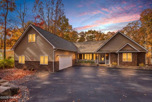 104 Surrey Ln, Lords Valley, PA, 18428 | Card Image