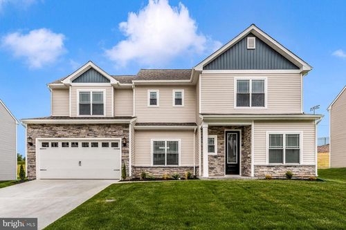 516 Abigail Ave, WAYNESBORO, PA, 17268-7902 | Card Image