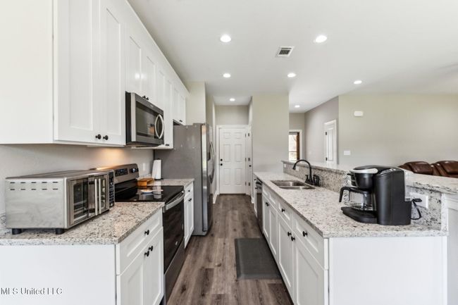Galley style kitchen | Image 4