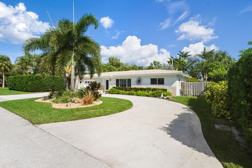 2642 Ne 26th Ter, Lighthouse Point, FL, 33064-8319 | Card Image