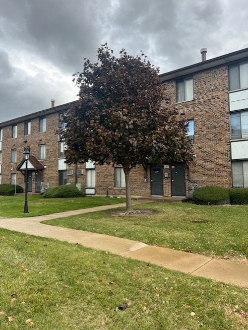 apt-6-225 Gregory St, Aurora, IL, 60504-4061 | Card Image