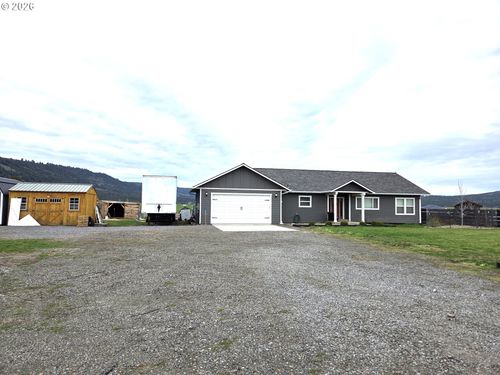 902 N 15th Ave, Elgin, OR, 97827-9514 | Card Image