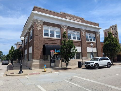 701 Monroe Avenue, Charleston, IL, 61920 | Card Image