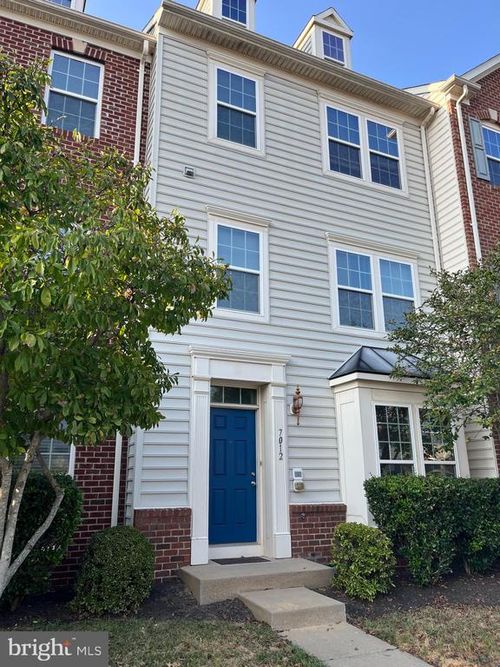 7012 Trek Way, GAINESVILLE, VA, 20155-3305 | Card Image