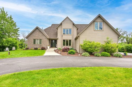 1441 W County Line Road, River Hills, WI, 53217 | Card Image