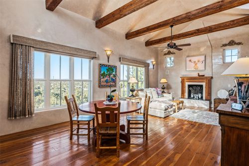 19B Paseo Nopal, Santa Fe, NM, 87507-8605 | Card Image