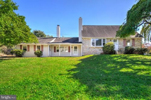 100 New Jersey Ave, Chalfont, PA, 18914-3000 | Card Image