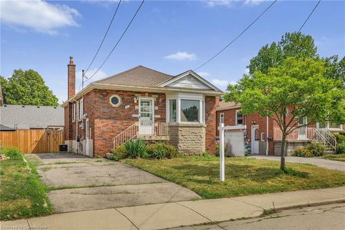191 E 32nd St, Hamilton, ON, L8V3S1 | Card Image