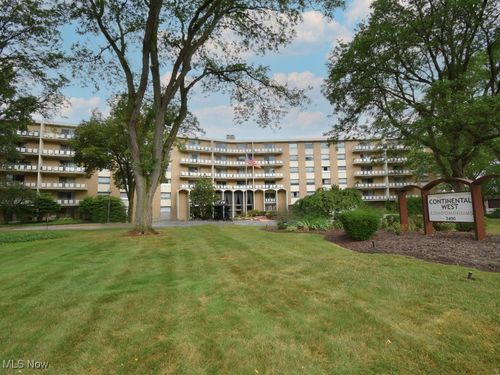 apt-405-3400 Wooster Rd, Rocky River, OH, 44116-4109 | Card Image