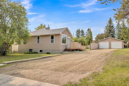 5011 56 Avenue, Rimbey, AB, T0C2J0 | Card Image