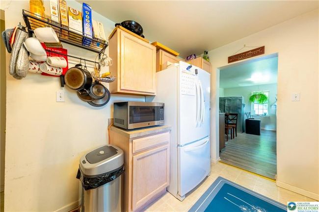 7112 Howell Ter, House other with 4 bedrooms, 2 bathrooms and null parking in Stroudsburg PA | Image 11