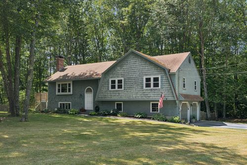 7 Woodhaven Drive, Kennebunk, ME, 04043 | Card Image