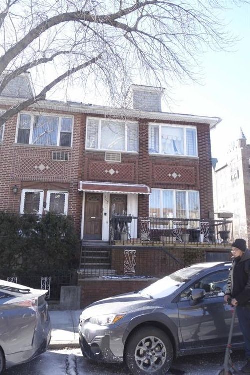 902 46th St, Brooklyn, NY, 11219-2331 | Card Image